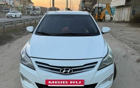 Hyundai Solaris II рестайлинг, 2015 год, 890 000 рублей, 4 фотография
