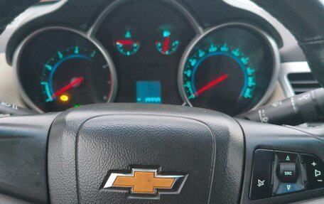 Chevrolet Cruze II, 2010 год, 465 000 рублей, 6 фотография