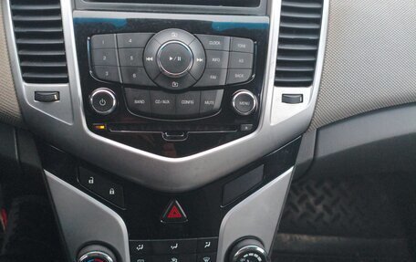 Chevrolet Cruze II, 2010 год, 465 000 рублей, 7 фотография