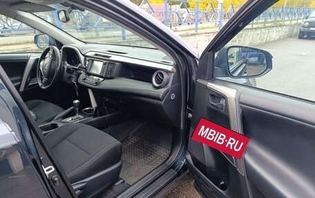 Toyota RAV4, 2017 год, 1 990 000 рублей, 11 фотография