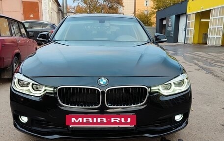 BMW 3 серия, 2018 год, 1 950 000 рублей, 3 фотография