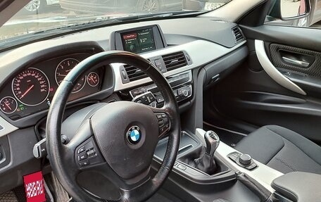 BMW 3 серия, 2018 год, 1 950 000 рублей, 14 фотография