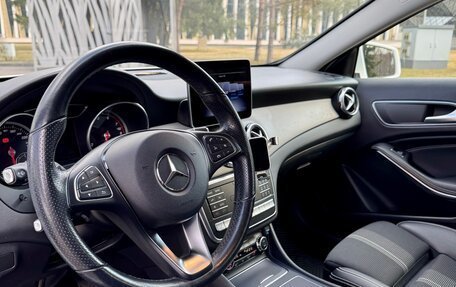 Mercedes-Benz GLA, 2019 год, 2 750 000 рублей, 11 фотография