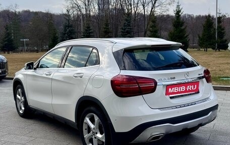 Mercedes-Benz GLA, 2019 год, 2 750 000 рублей, 4 фотография