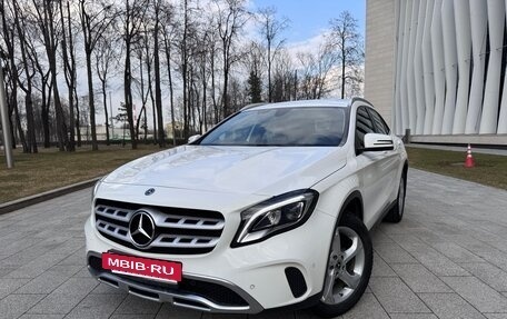 Mercedes-Benz GLA, 2019 год, 2 750 000 рублей, 9 фотография