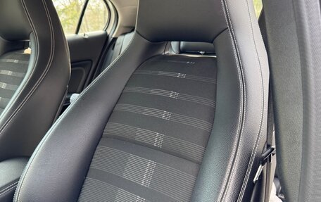 Mercedes-Benz GLA, 2019 год, 2 750 000 рублей, 15 фотография