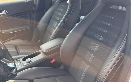 Mercedes-Benz GLA, 2019 год, 2 750 000 рублей, 13 фотография