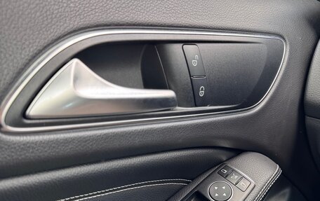 Mercedes-Benz GLA, 2019 год, 2 750 000 рублей, 23 фотография