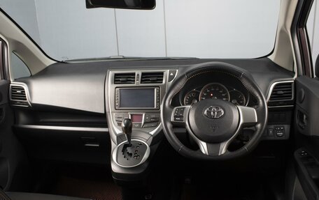 Toyota Ractis II, 2010 год, 970 000 рублей, 6 фотография