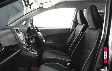 Toyota Ractis II, 2010 год, 970 000 рублей, 10 фотография