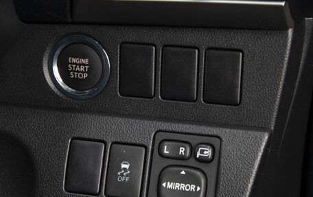 Toyota Ractis II, 2010 год, 970 000 рублей, 18 фотография