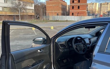 Hyundai Solaris II рестайлинг, 2021 год, 1 720 000 рублей, 7 фотография