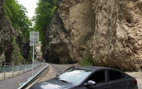 Hyundai Solaris II рестайлинг, 2021 год, 1 720 000 рублей, 2 фотография