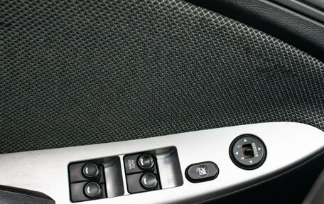 Hyundai Solaris II рестайлинг, 2013 год, 750 000 рублей, 19 фотография