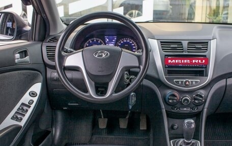 Hyundai Solaris II рестайлинг, 2013 год, 750 000 рублей, 13 фотография