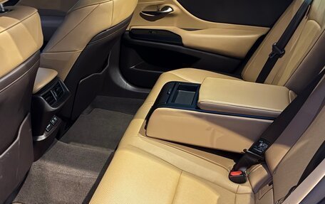 Lexus ES VII, 2020 год, 3 100 000 рублей, 16 фотография