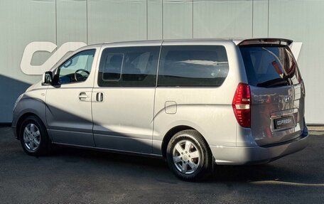 Hyundai Grand Starex Grand Starex I рестайлинг 2, 2011 год, 1 879 000 рублей, 2 фотография