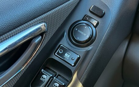 Hyundai Grand Starex Grand Starex I рестайлинг 2, 2011 год, 1 879 000 рублей, 13 фотография