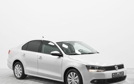 Volkswagen Jetta VI, 2011 год, 815 000 рублей, 3 фотография