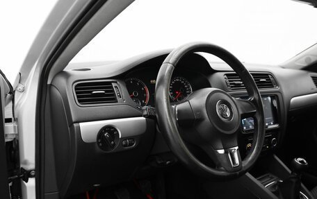 Volkswagen Jetta VI, 2011 год, 815 000 рублей, 14 фотография