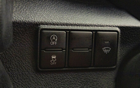 Toyota Sienta II, 2021 год, 1 899 000 рублей, 22 фотография