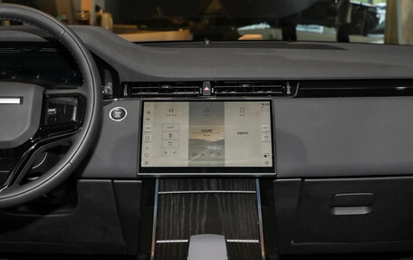 Land Rover Range Rover Evoque II, 2025 год, 5 250 000 рублей, 14 фотография