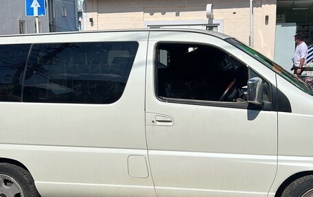 Nissan Elgrand I, 2001 год, 280 000 рублей, 6 фотография