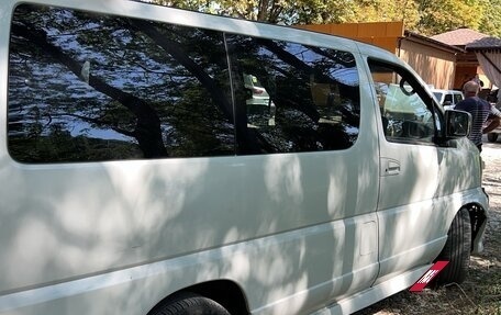 Nissan Elgrand I, 2001 год, 280 000 рублей, 8 фотография