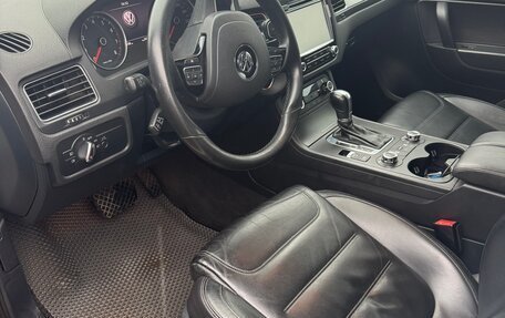 Volkswagen Touareg III, 2011 год, 2 450 000 рублей, 8 фотография