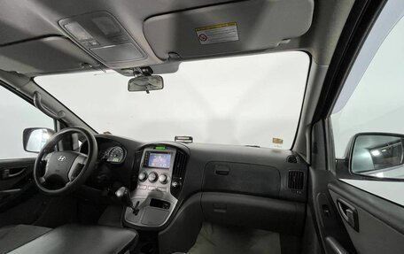 Hyundai H-1 II рестайлинг, 2014 год, 1 940 000 рублей, 15 фотография