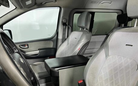 Hyundai H-1 II рестайлинг, 2014 год, 1 940 000 рублей, 28 фотография