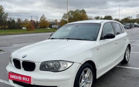BMW 1 серия, 2009 год, 700 000 рублей, 3 фотография