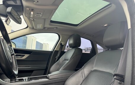 Jaguar XF II, 2018 год, 2 550 000 рублей, 8 фотография