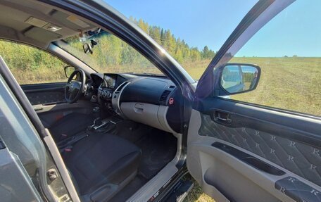 Mitsubishi Pajero Sport II рестайлинг, 2013 год, 1 750 000 рублей, 8 фотография