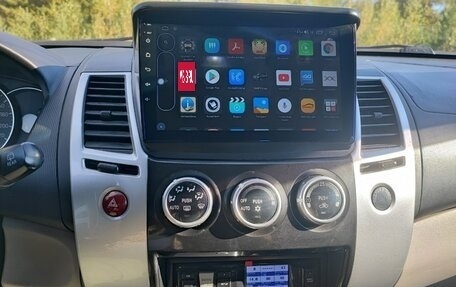 Mitsubishi Pajero Sport II рестайлинг, 2013 год, 1 750 000 рублей, 14 фотография