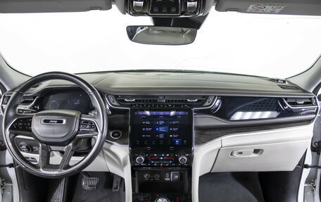 Jeep Grand Cherokee, 2022 год, 5 947 000 рублей, 12 фотография