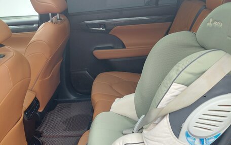 Toyota Highlander, 2022 год, 7 000 000 рублей, 8 фотография