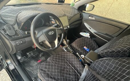 Hyundai Solaris II рестайлинг, 2012 год, 560 000 рублей, 3 фотография