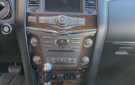 Infiniti QX56, 2011 год, 1 950 000 рублей, 12 фотография