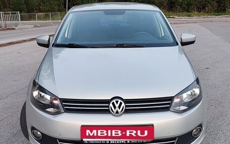 Volkswagen Polo VI (EU Market), 2012 год, 700 000 рублей, 5 фотография