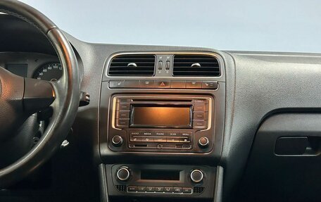 Volkswagen Polo VI (EU Market), 2015 год, 888 000 рублей, 18 фотография