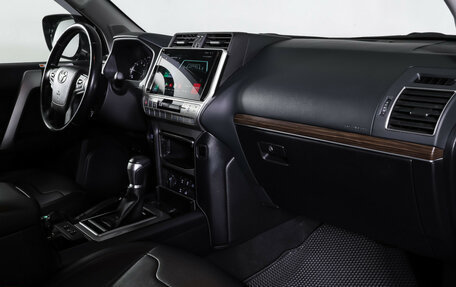 Toyota Land Cruiser Prado 150 рестайлинг 2, 2019 год, 5 199 000 рублей, 11 фотография