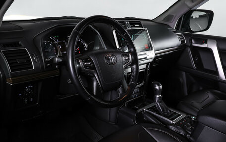 Toyota Land Cruiser Prado 150 рестайлинг 2, 2019 год, 5 199 000 рублей, 16 фотография