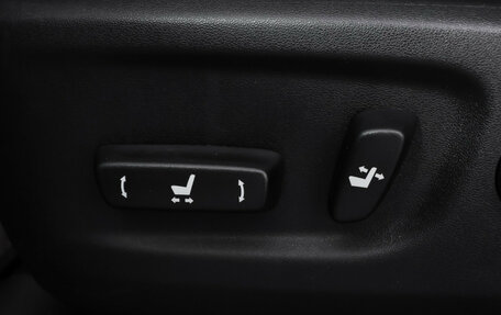 Toyota Land Cruiser Prado 150 рестайлинг 2, 2019 год, 5 199 000 рублей, 19 фотография