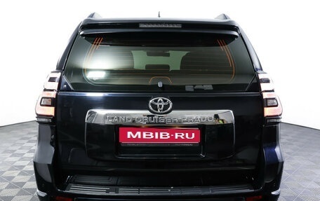 Toyota Land Cruiser Prado 150 рестайлинг 2, 2019 год, 5 199 000 рублей, 6 фотография