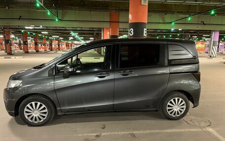 Honda Freed I, 2012 год, 1 290 000 рублей, 4 фотография