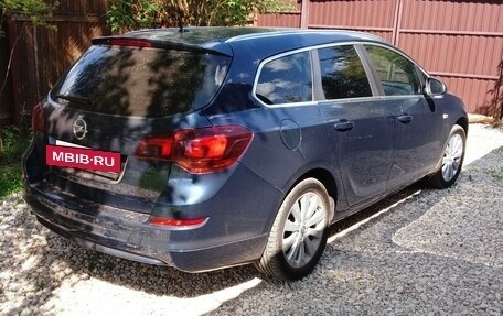 Opel Astra J, 2011 год, 600 000 рублей, 3 фотография