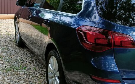 Opel Astra J, 2011 год, 600 000 рублей, 10 фотография