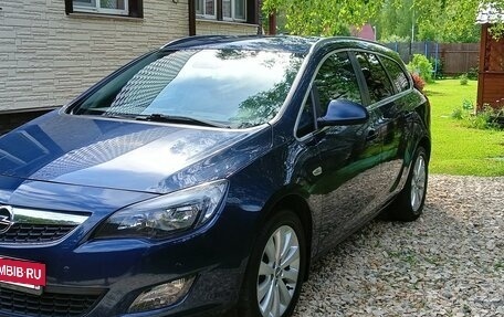 Opel Astra J, 2011 год, 600 000 рублей, 12 фотография