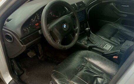 BMW 5 серия, 2002 год, 550 000 рублей, 2 фотография